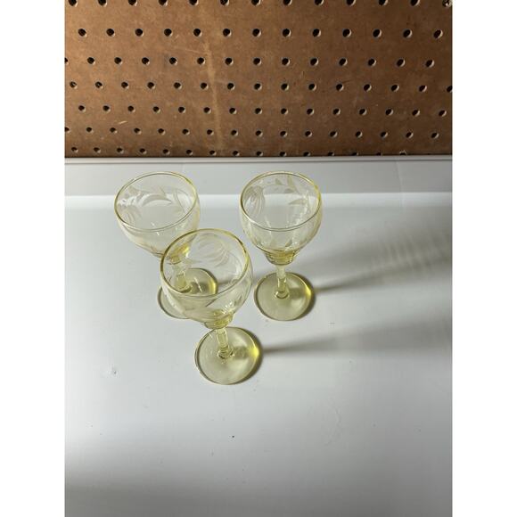 Antique 1920s Lancaster YELLOW TOPAZ Etched Floral Water Lily Wine Stems - Picture 1 of 4